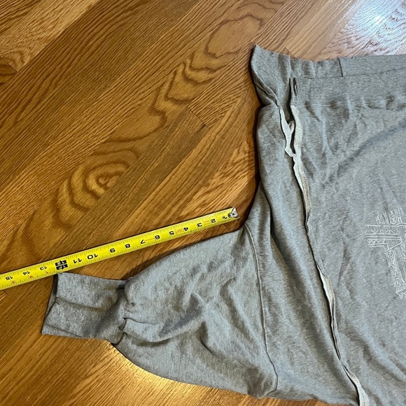 Free People Graphic Camden Pullover in New York Combo Size Large NEW - Picture 8 of 15